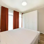 New 4 - Self Check In, Free Parking