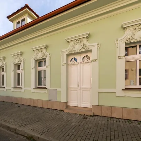 New 4 - Self Check In, Free Parking *