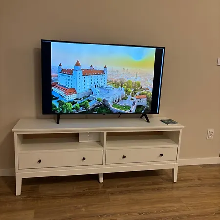 New 4 - Self Check In, Free Parking Bratislava