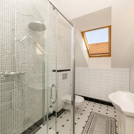 Appartement New 4 - Self Check In, Free Parking *